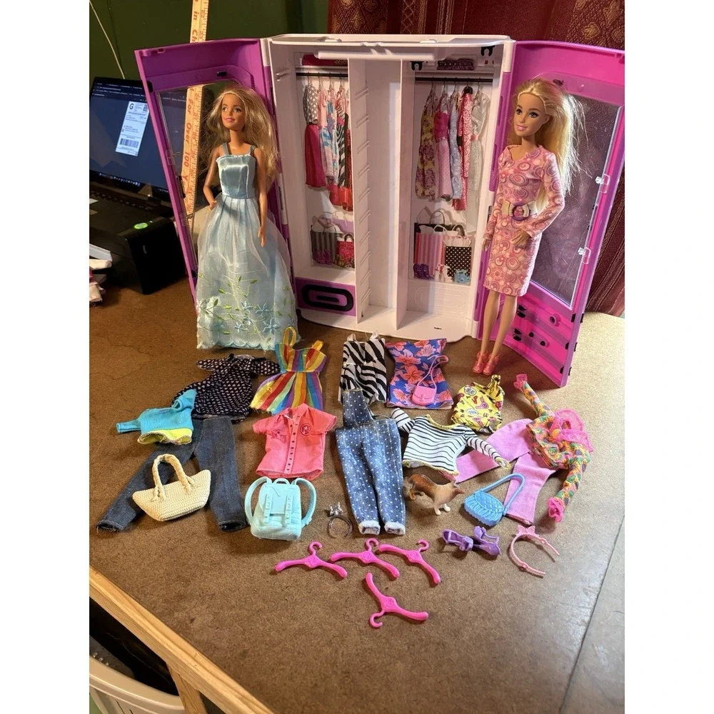 Barbie fun wardrobe